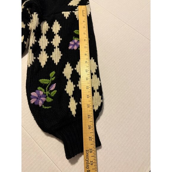 ZARA Oversized Embroidered Knit Sweater Size Large - Picture 10 of 12